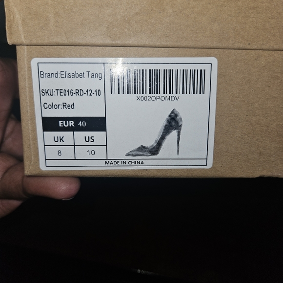 Red Heels - Picture 7 of 7